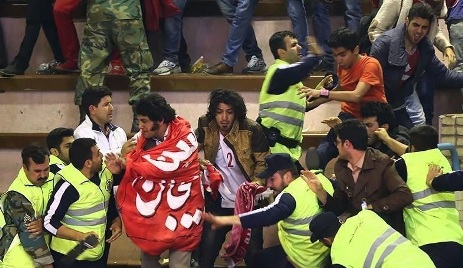 Azərbaycanlılar voleybol oyununda dava saldı - İranda