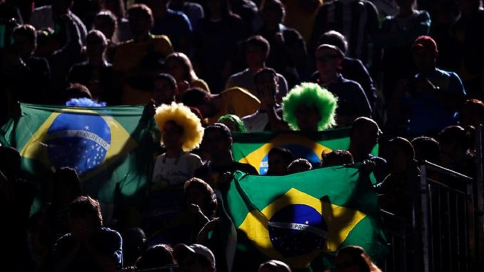 Lasst Brasiliens Fans doch pfeifen!