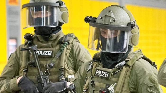 GSG9-Razzia gegen Rechte in Freital