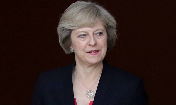 Royaume-Uni: les députés autorisent Theresa May à enclencher le Brexit