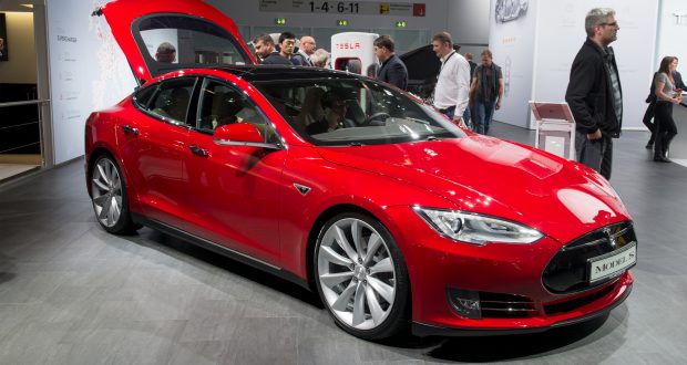 Tesla toujours dans le rouge