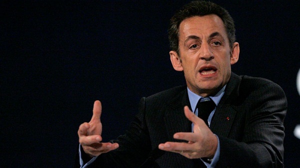 France: Sarkozy tente de retourner au pouvoir