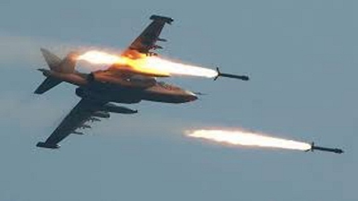 Les chasseurs russes détruisent les réserves pétrolières de Daech en Syrie