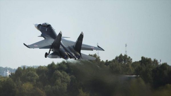 Des chasseurs russes frôlent l`espace aérien britannique