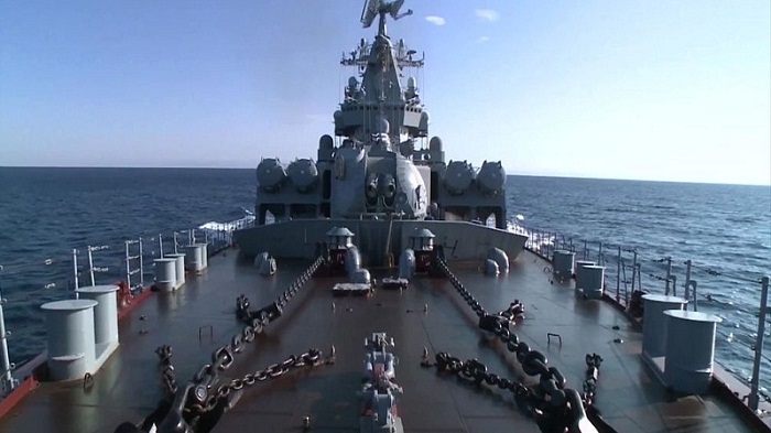 Quatre navire russes dans l`océan indien!
