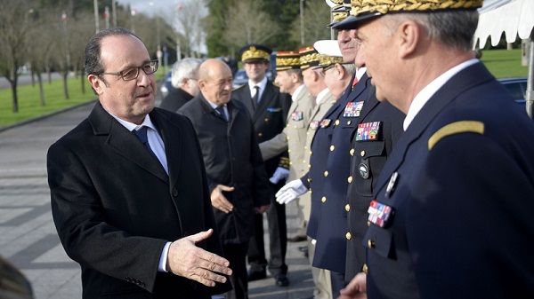 Hollande espère voir le jour où la France aura retrouvé sa place, dans le monde