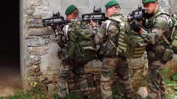 La France mène des opérations secrètes en Libye