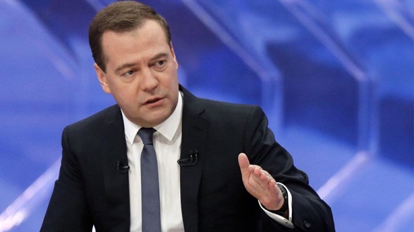Medvedev évoque un risque de "guerre mondiale"