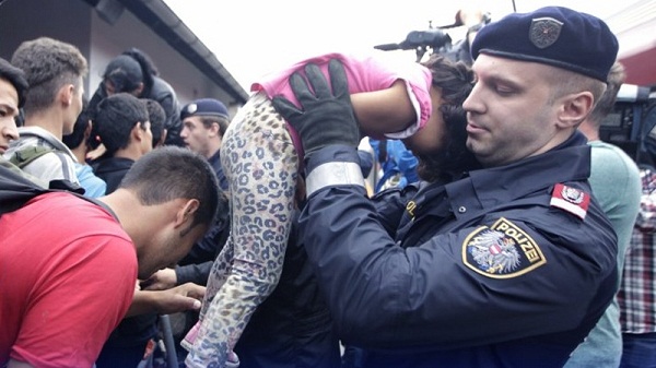Les réfugiés, arrivés en Europe via la Turquie, seront renvoyés 