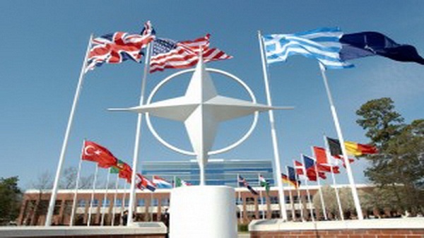 Le commandement de la force de réaction rapide de l`Otan remis à l`Espagne