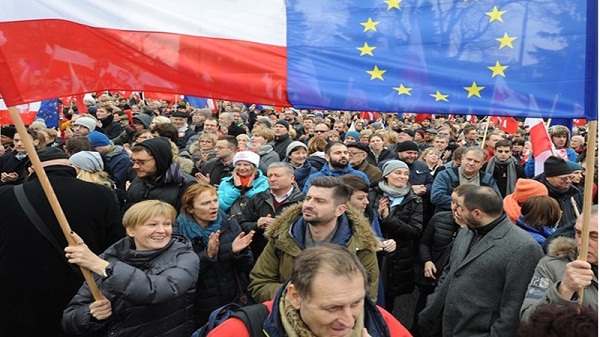 Pologne : manifestation contre le plan de l’UE à accueillir les migrants