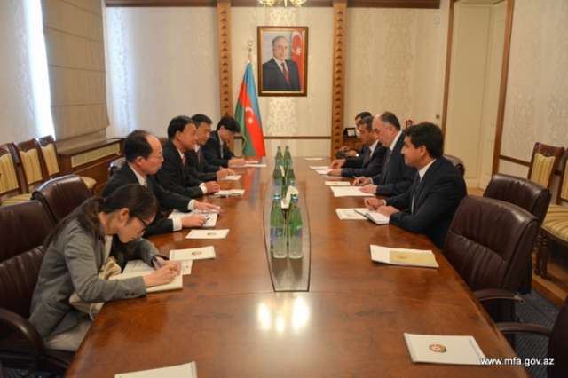 Azerbaijani FM receives Japanese vice-minister