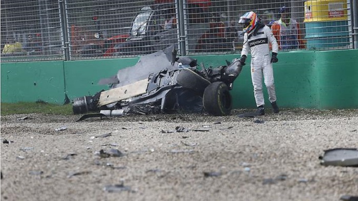 Nach Horrorcrash: Startverbot für Alonso