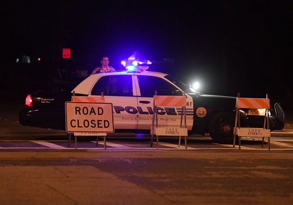 Etats-Unis: un policier tué, trois autres blessés dans une série d`attaques