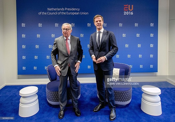 Juncker: l`Ukraine ne sera pas adhérée à l`UE au cours des 20-25 prochaines années