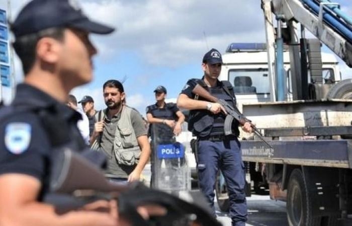 مسلح يقتل شرطيا في محكمة بتركيا.. ويحتجز رهينة - صحف نت