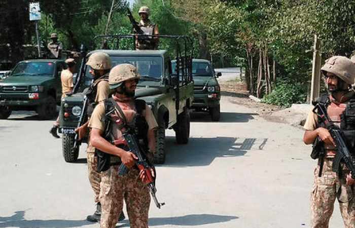 Attentat-suicide au Pakistan: au moins 6 morts et 10 blessés