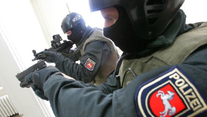 Spezialeinheit stürmt Wohnung in Gifhorn