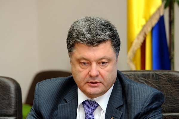 Porochenko a promis de retourner Donbass pacifiquement dans un an