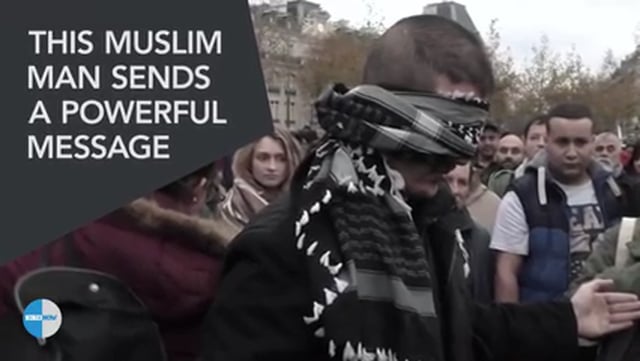 `Hug me if you trust me, I`m told I`m a terrorist` - No Comment, VIDEO