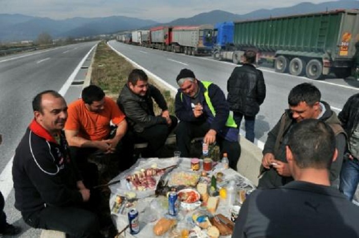 Bulgarische Lasterfahrer blockieren alle Grenzübergange zu Griechenland