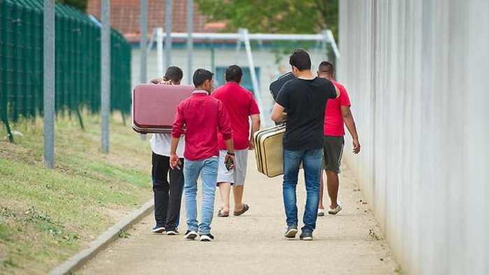 55.000 verließen Deutschland freiwillig wieder