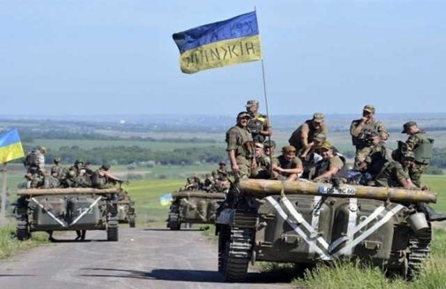البنتاغون والخارجية تقترحان «تسليح أوكرانيا بمضادات للدروع»