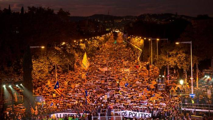 Hunderttausende demonstrieren in Barcelona