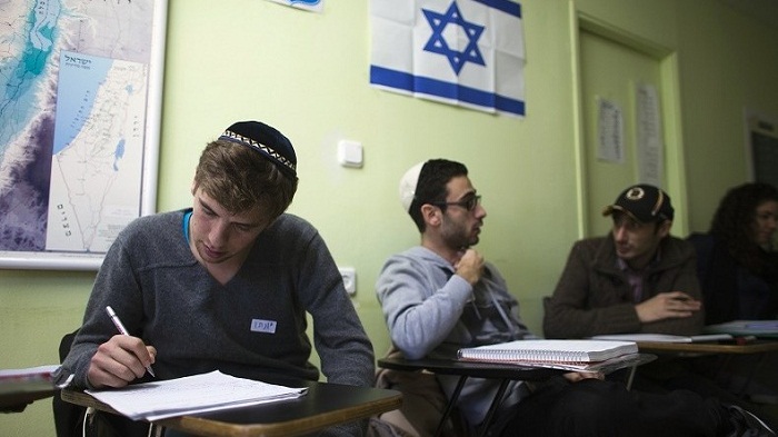 Apprendre l’arabe va devenir obligatoire dans toutes les écoles primaires israéliennes