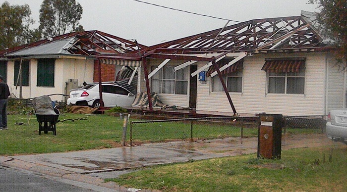 Severe storms batter Australia 