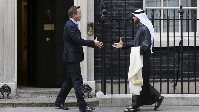Cameron aurait perdu de juteux contrats avec les EAU