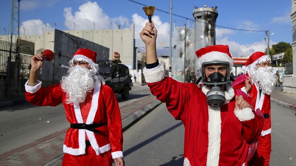 Un père Noël musulman sème la joie en Suède