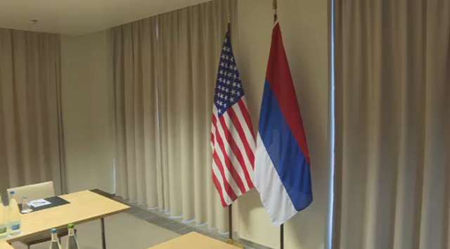 US hangs Russian flag upside down at meeting of Lavrov and Kerry - VIDEO