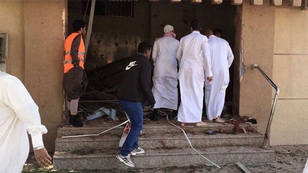 Plusieurs morts dans une attaque contre une mosquée chiite dans l’est de l’Arabie saoudite Plusieurs morts dans une attaque contre une mosquée chiite dans l’est de l’Arabie saoudite