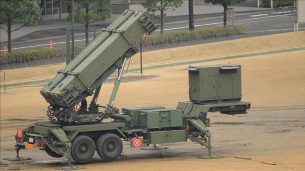 La défense anti-aérienne saoudienne intercepte un missile balistique lancé depuis le Yémen