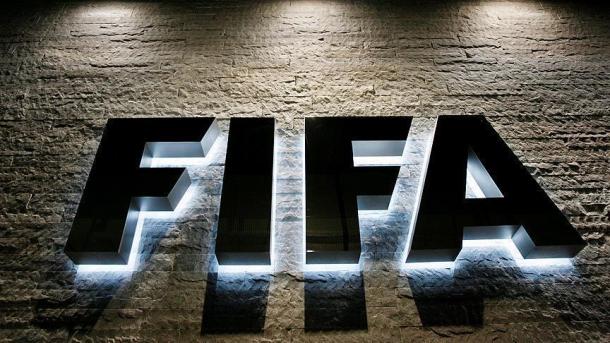 Trois anciens responsables de la fédération sud-africaine suspendus par la FIFA pour corruption