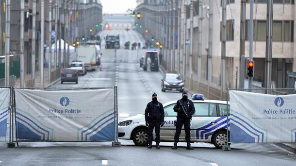 Attentats de Bruxelles: Les pays européens en alerte