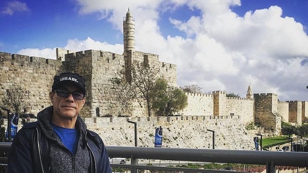 Van Damme se rend en Israël «en quête de spiritualité»
