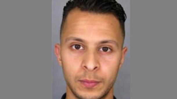 Attentats: Salah Abdeslam, bientôt remis à la France, promet de "collaborer"