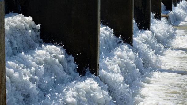 China, dispuesta a colaborar con Argentina en caso de las presas hidroeléctricas paralizadas