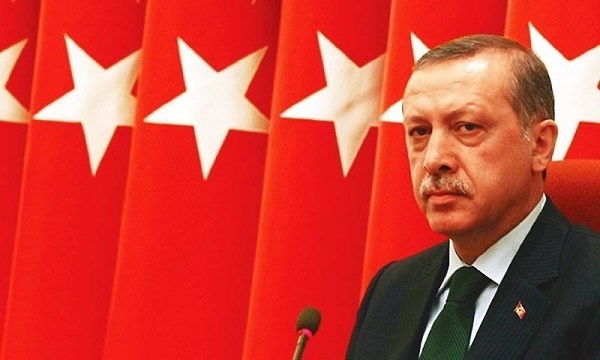 Les opérations militaires turques en Syrie vont s`étendre à Raqqa, annonce Erdogan