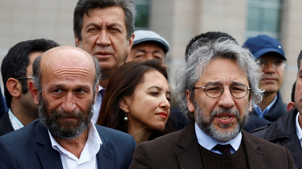 Turquie: deux journalistes condamnés