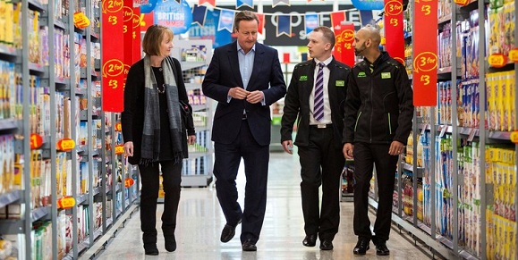 Les Britanniques se moquent de Cameron qui les incite à rester dans l’UE en allant au supermarché