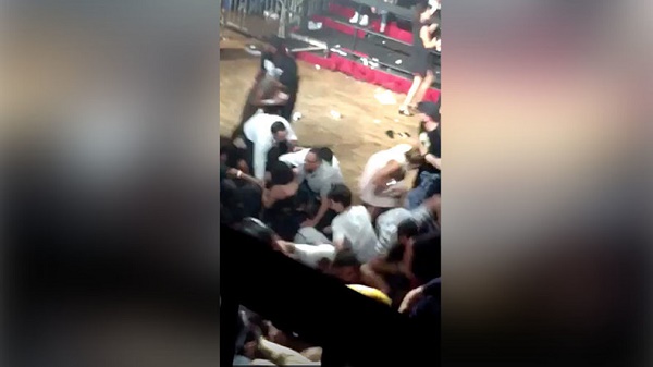 Une fusillade lors d`un concert à New York fait au moins un mort et trois blessés