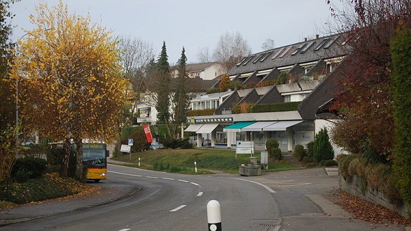 Un village suisse ne souhaitant pas accueillir de migrants préfère payer 260 000 euros d`amende