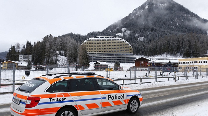 Suisse : après un carambolage, un automobiliste mord sauvagement l`autre conducteur