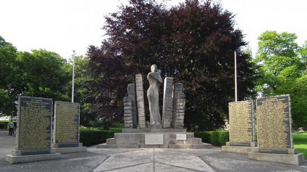 Besançon: un monument aux morts utilisé pour cuire une broche à kebab