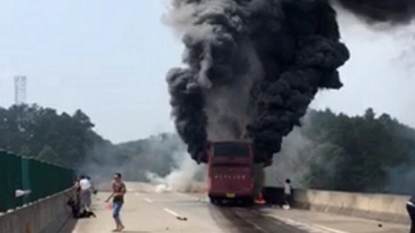 Un bus bondé prend feu en Chine : au moins 30 morts selon les médias locaux