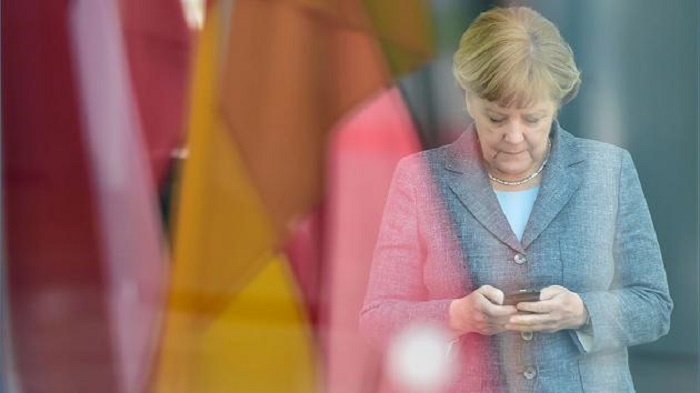 Kein Wort von der Kanzlerin: Während Deutschland bangt, bleibt Merkel stumm