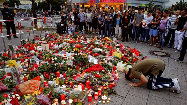 Allemagne : des personnes crient «Allahu Akbar» lors d`une commémoration à Munich - VIDEO